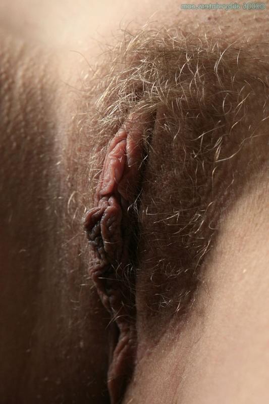 16P Amateur girl Alberta shows off her delicious pussy closeup