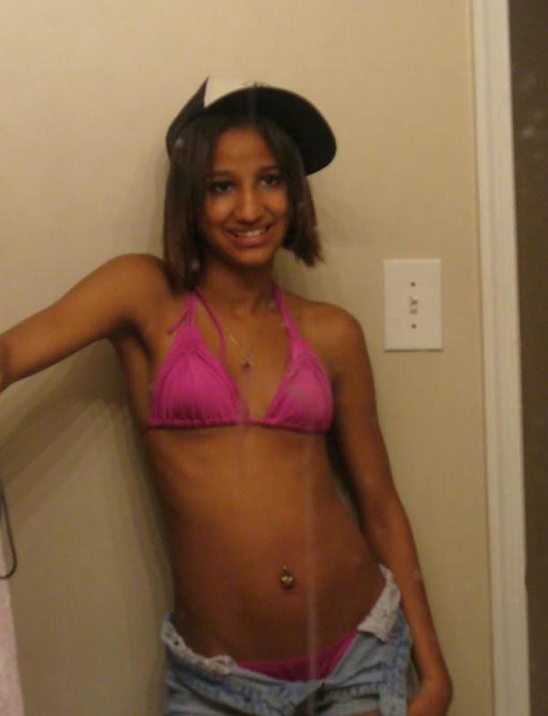 14P Kinky ebony pussies caught on cam while showing their tits and r