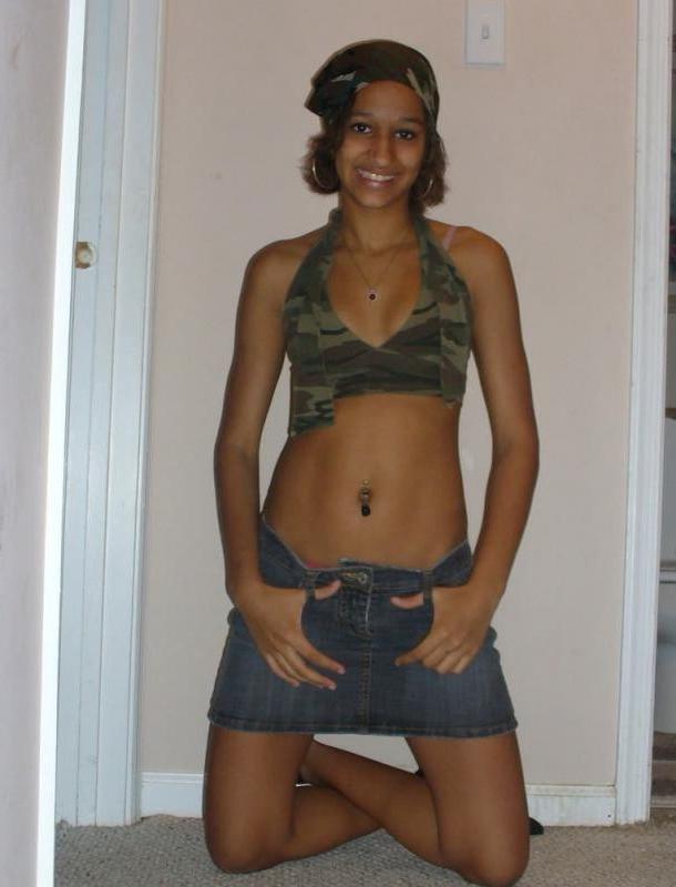 14P Kinky ebony pussies caught on cam while showing their tits and r