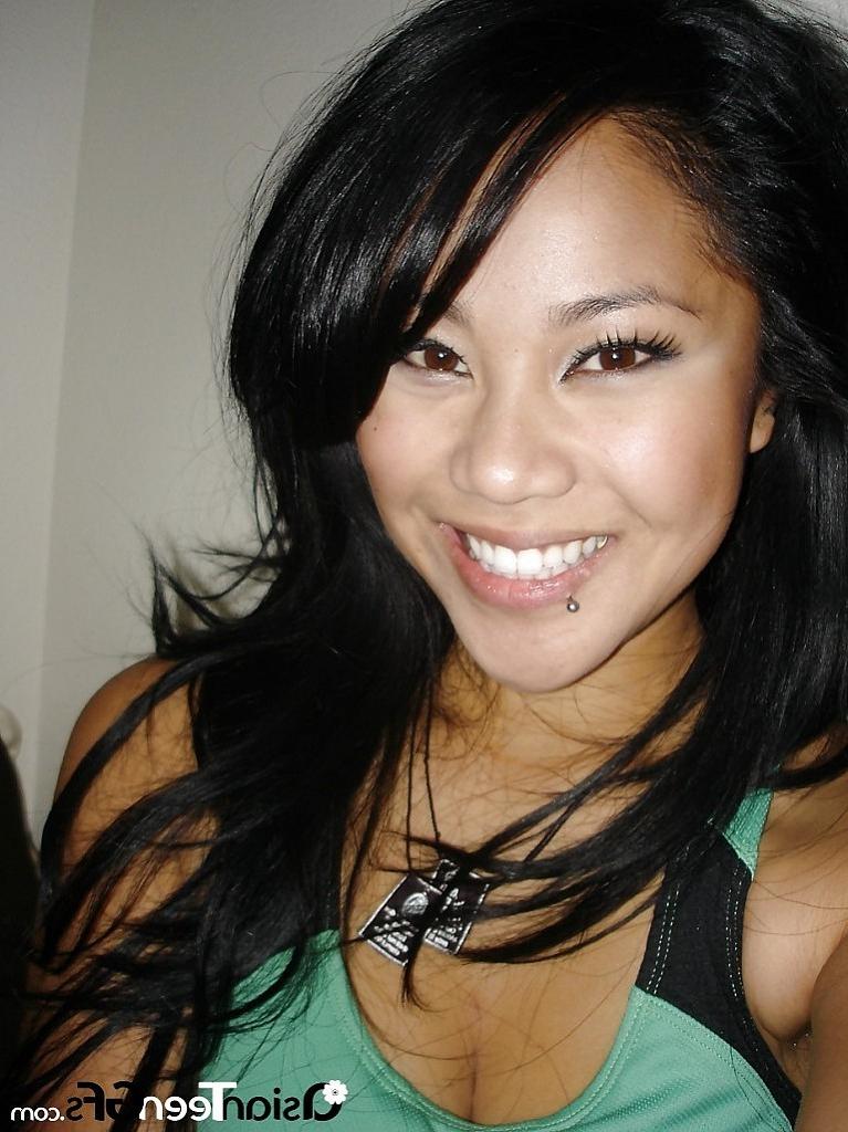 10P Selfshot amateur fuck pics of young Asian couple