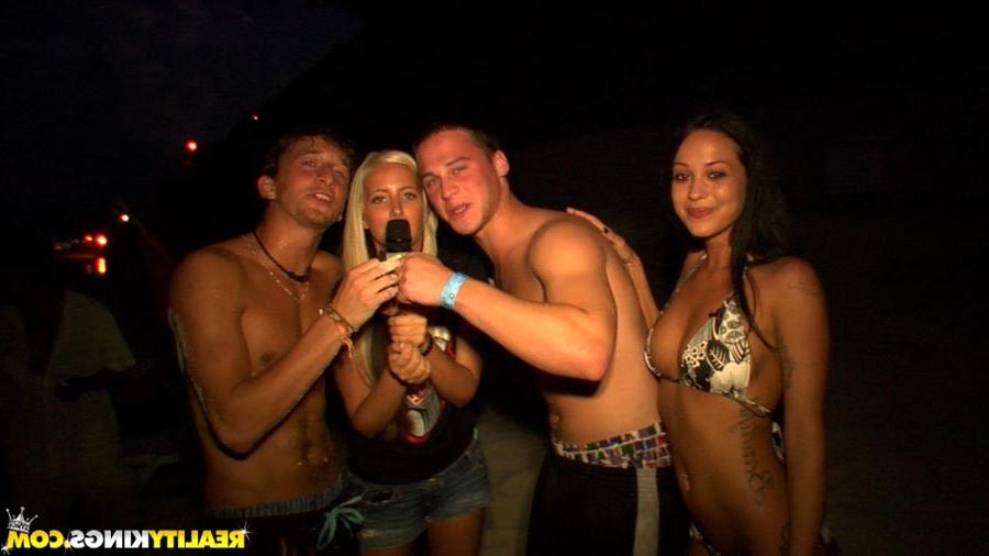 16P Super smoking hot teenies get picked up on the beach then pounded hard in these 