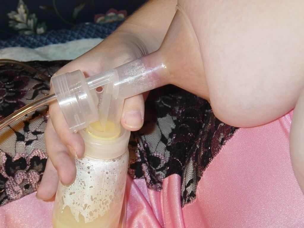 12P Amateur wife lactating her big ripe tits