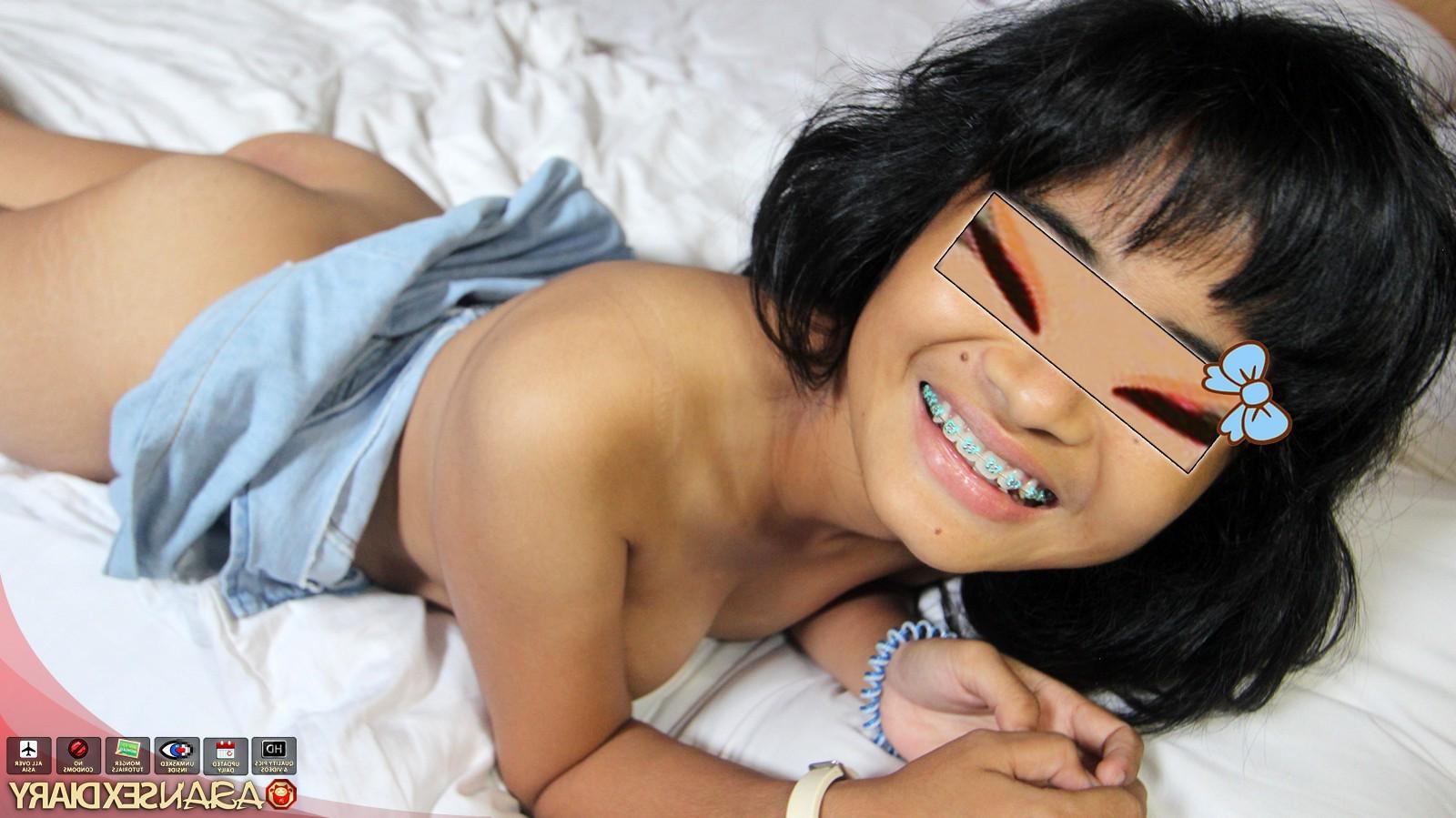 15P Hairy petite Indonesian babe fucked until creampie filling