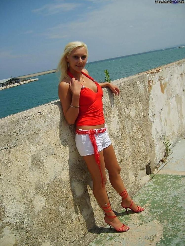 16P Hot amateur blonde wife