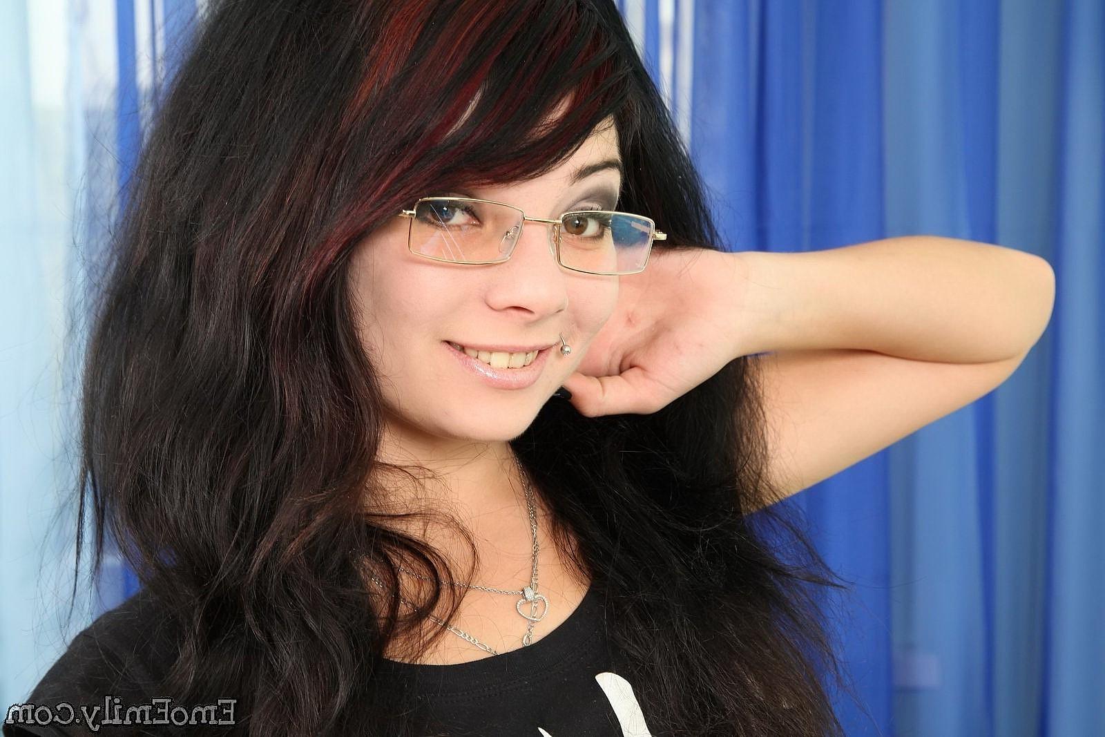 16P Naughty naked emo teen girl fucks dildo