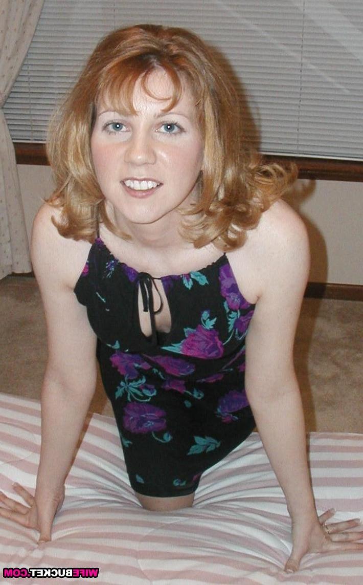 19P Big titted amateur wifes