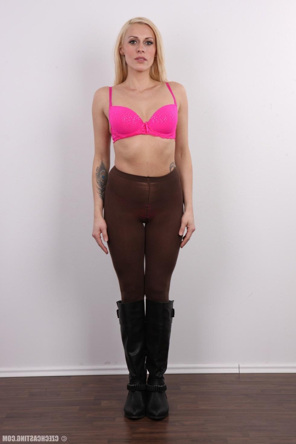 15P Blonde amateur wife posing nude