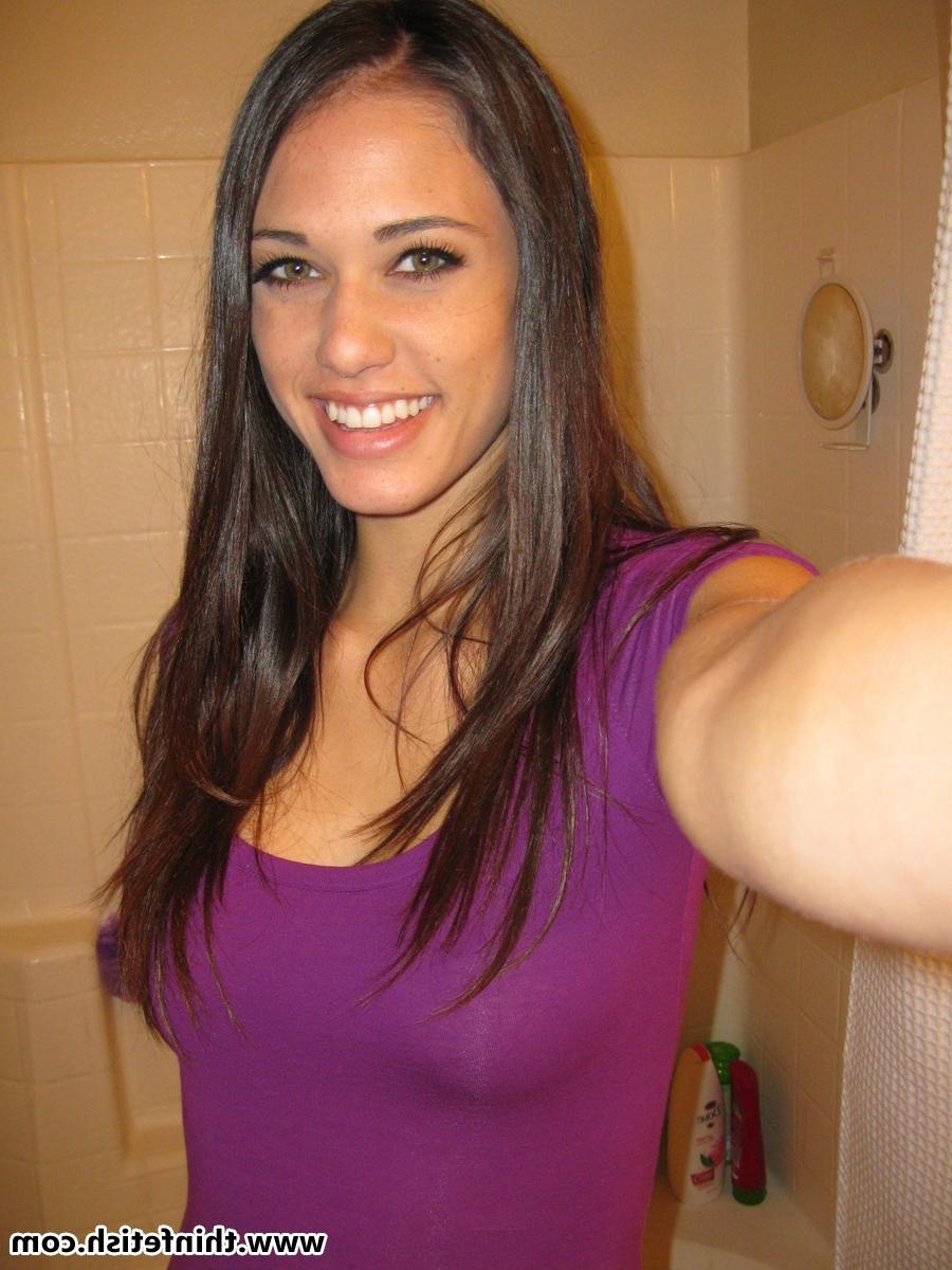 16P Skinny petite girl nude