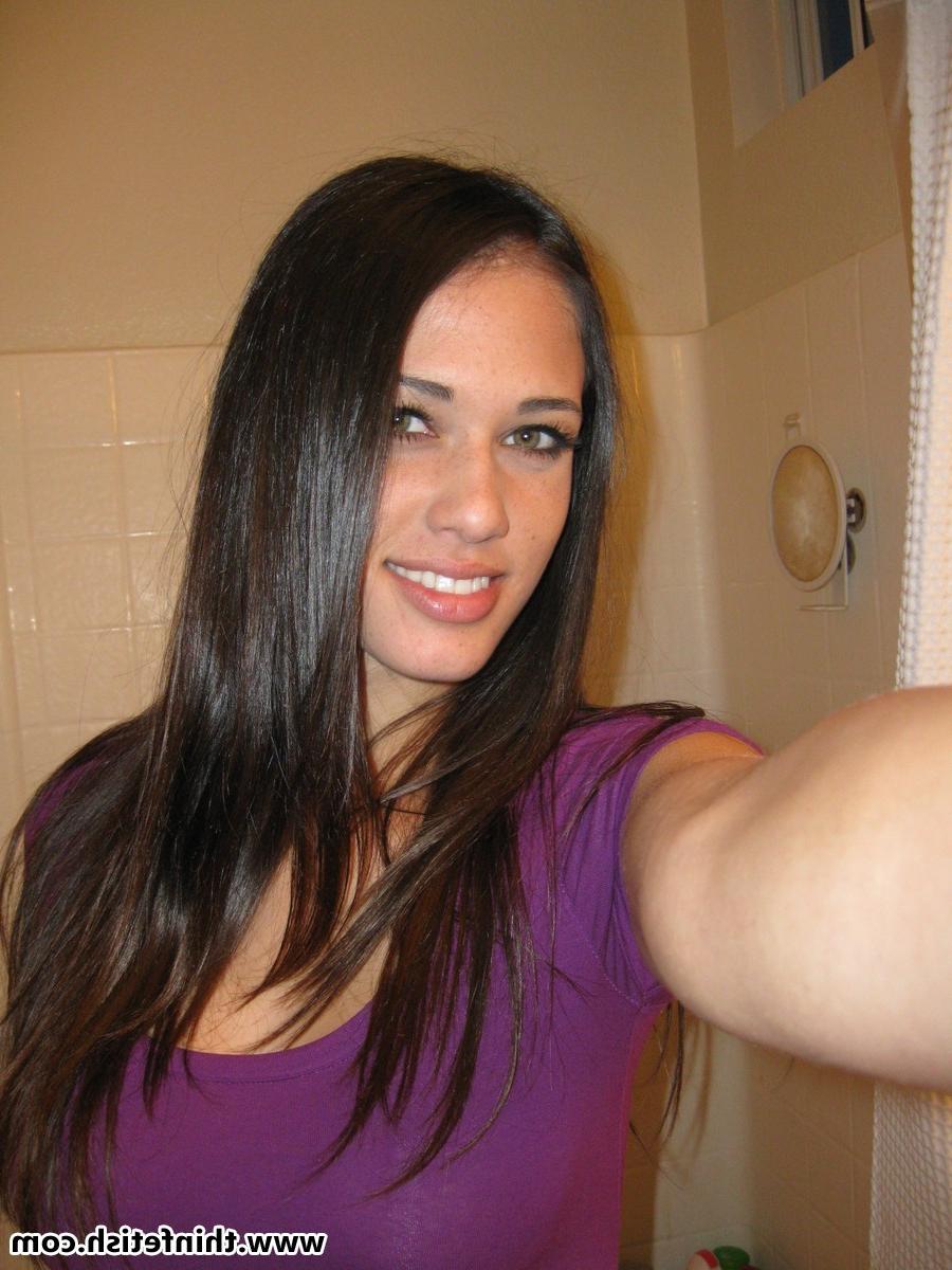 16P Skinny petite girl nude