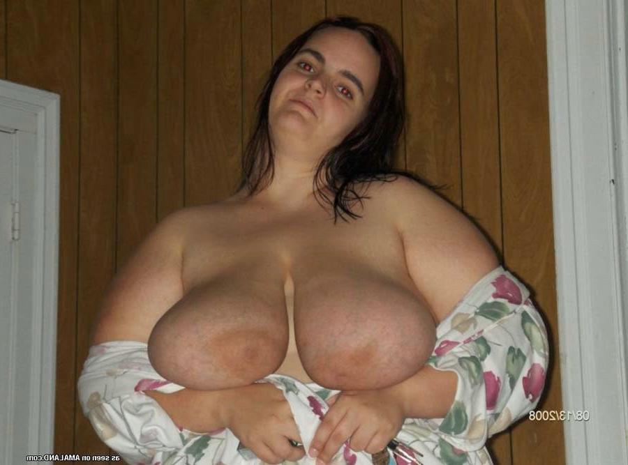 15P Chubby girlfriend with huge bobbs posing and masturbating