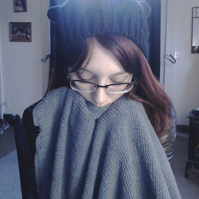 16P Redhead camgirl