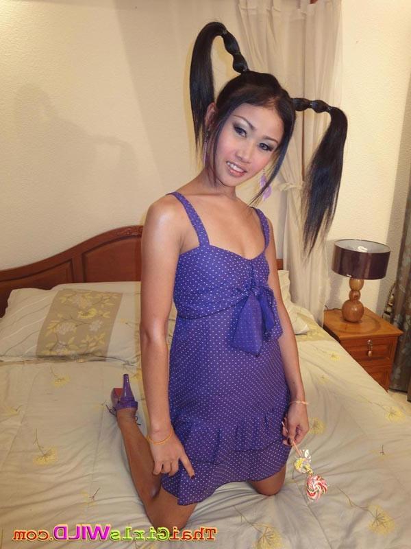 16P Watch petite body Bun get her pussy pounded before swallowing sperm