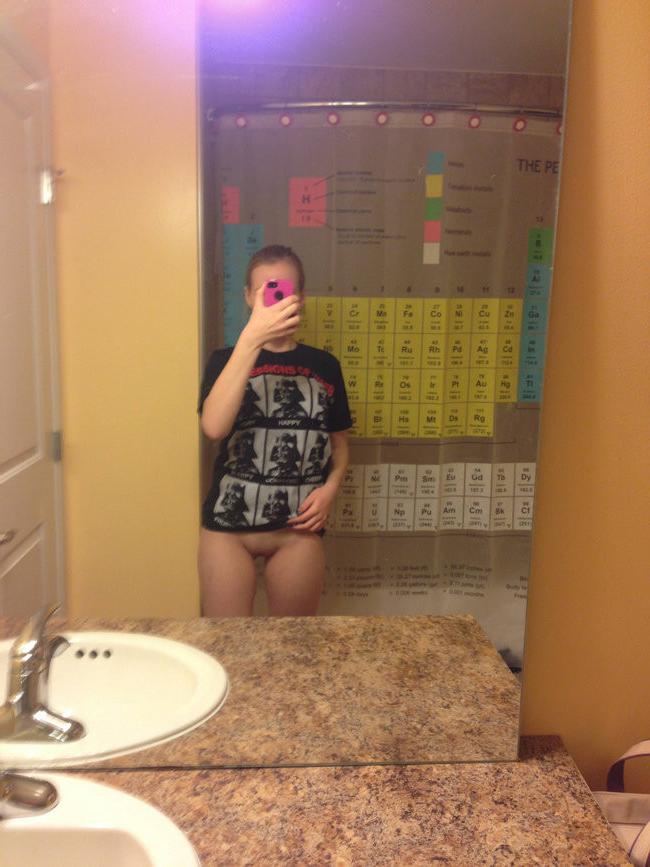 15P Self shot gfs are posing for cell phone camera pics