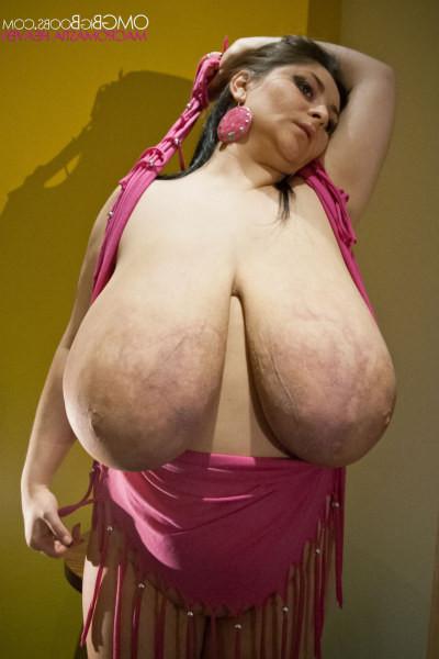 14P Big tit amateur Alice showing off enormous 85JJ melons