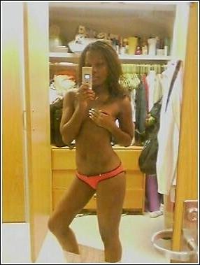 15P Ebony teen gfs posing for cell phone pics