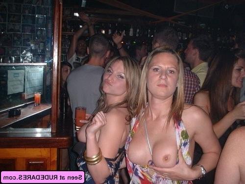 16P Nude women showing off