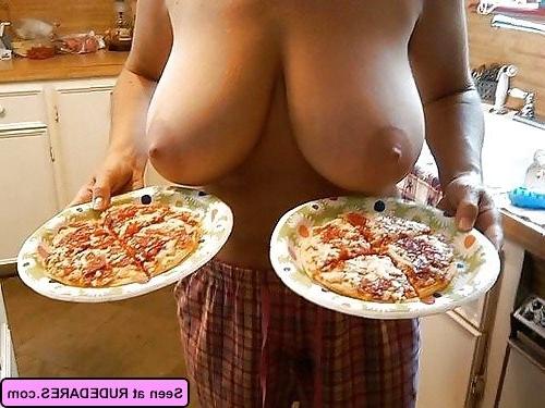 15P Amateur girls exposing themselves
