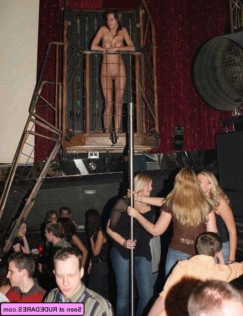 16P Women caught in the nude