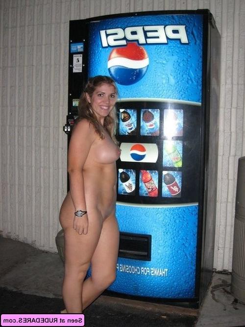 16P Women caught in the nude