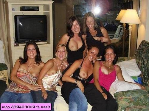 16P Sexy girlfriends in the raw