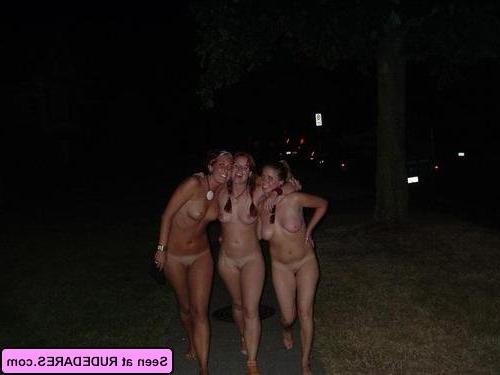 16P Women love to flash
