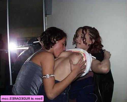 15P Girlfriends in the raw