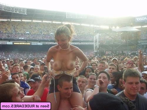 16P Unexpected female nudity