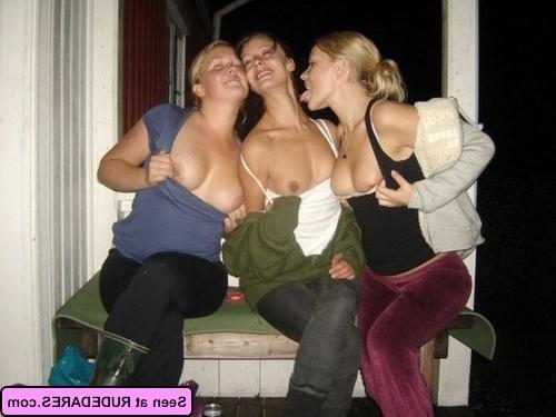 15P Naughty nudists