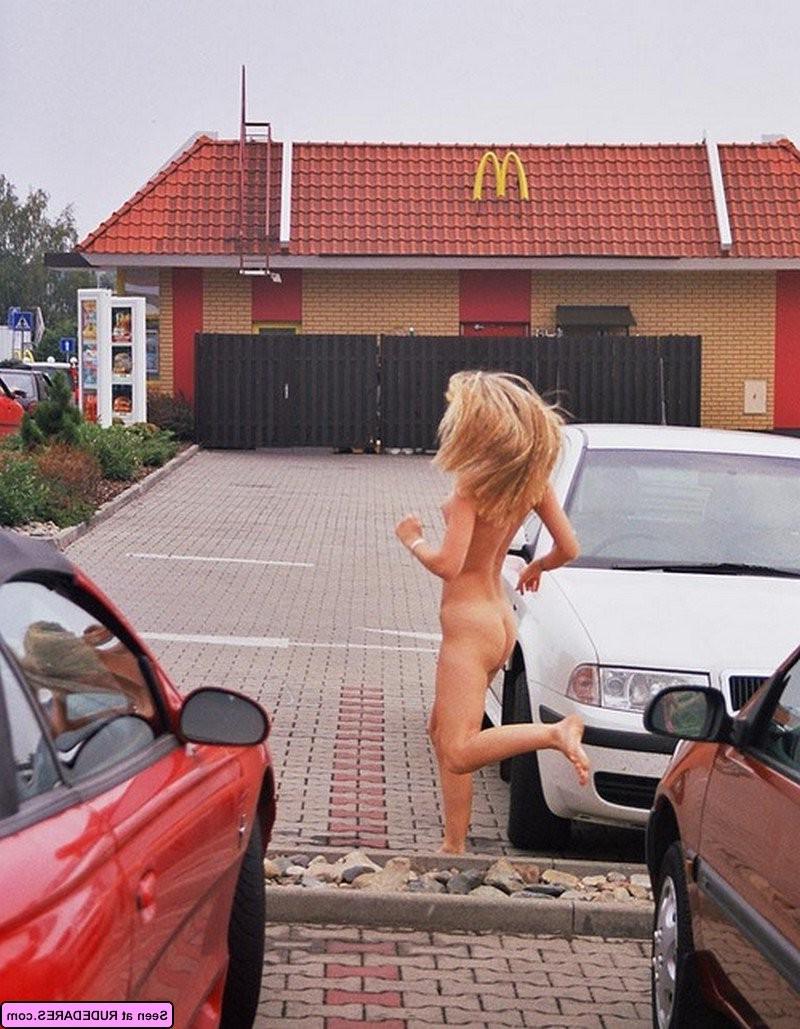 16P Real girlfriends showing naked