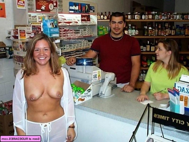 15P Female amateur nudists