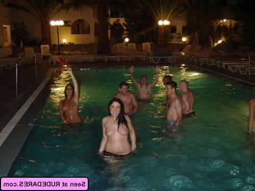 16P Not so shy girlfriends