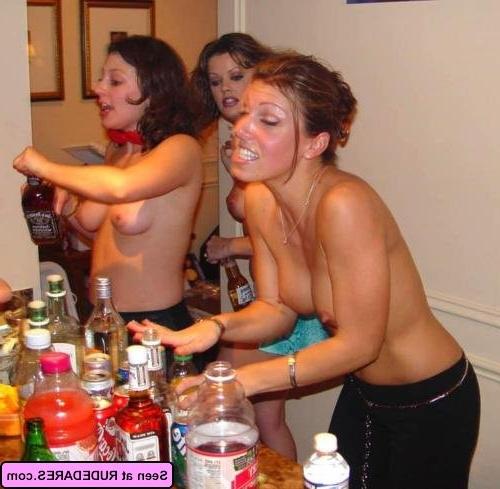 16P Not so shy girlfriends