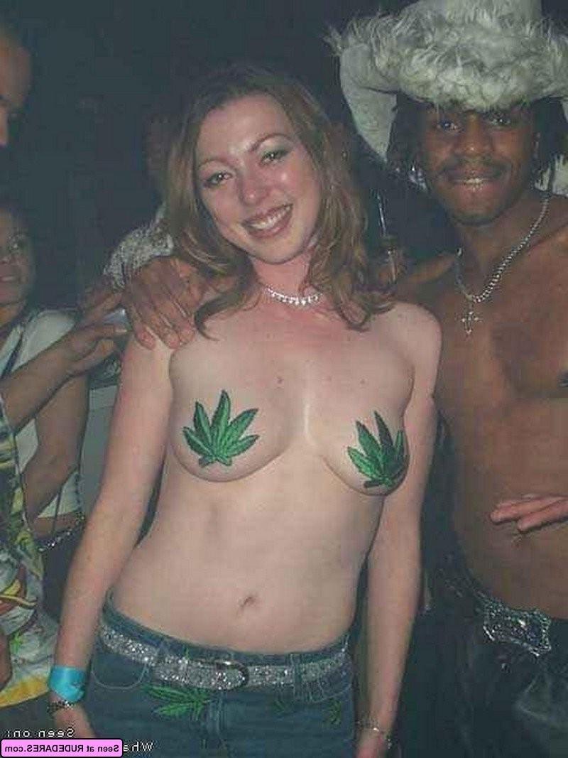 16P Exhibitionist showoffs