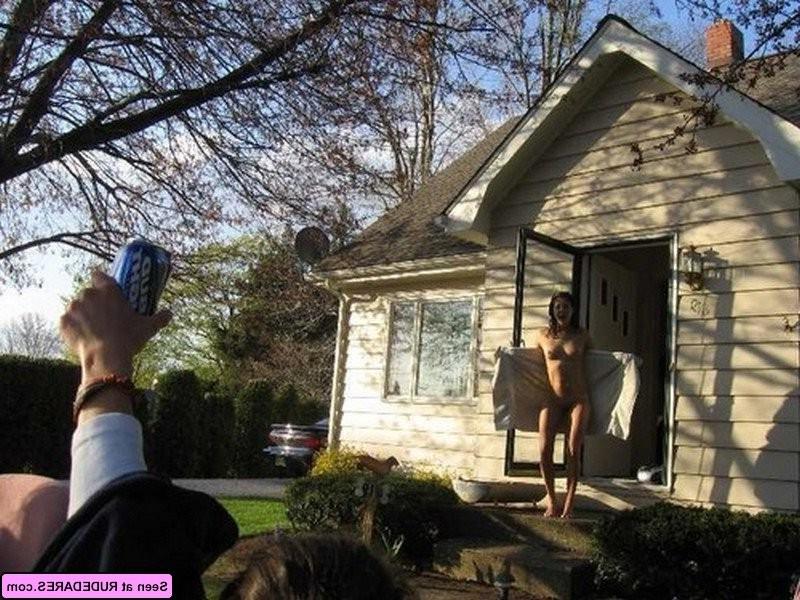 16P Exes caught naked