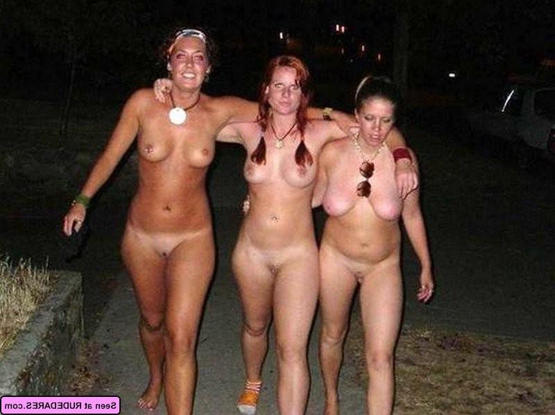 16P Ladies undressed in public places