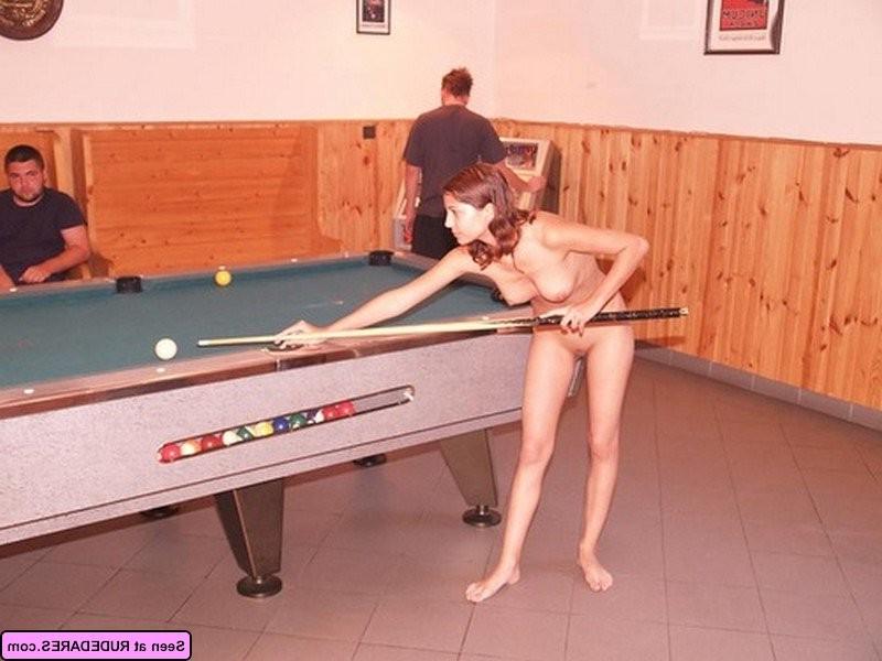16P Ladies undressed in public places