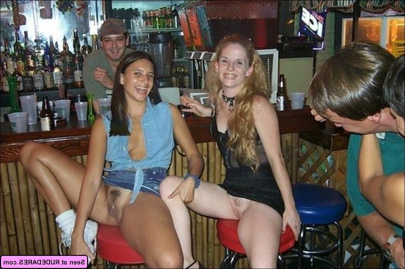 15P Hot girlfriends showing off their naked bodies