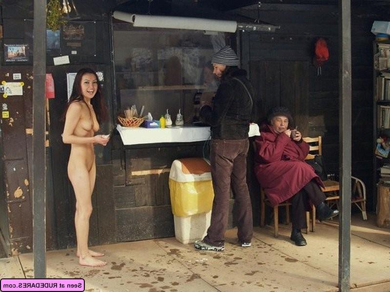 16P Going without clothes