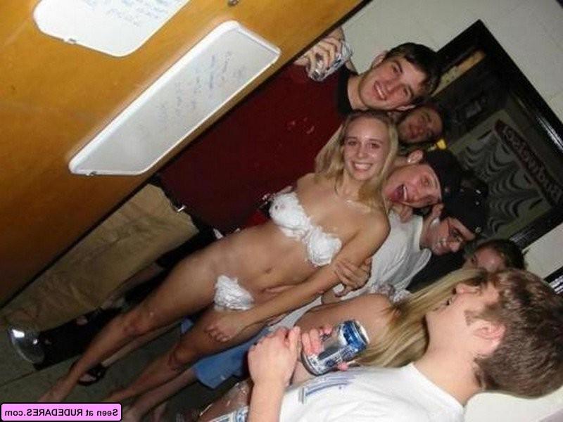 16P Female exhibitionists