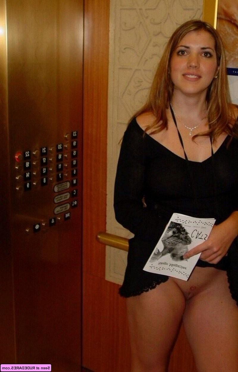 14P Exhibitionists naked in lifts
