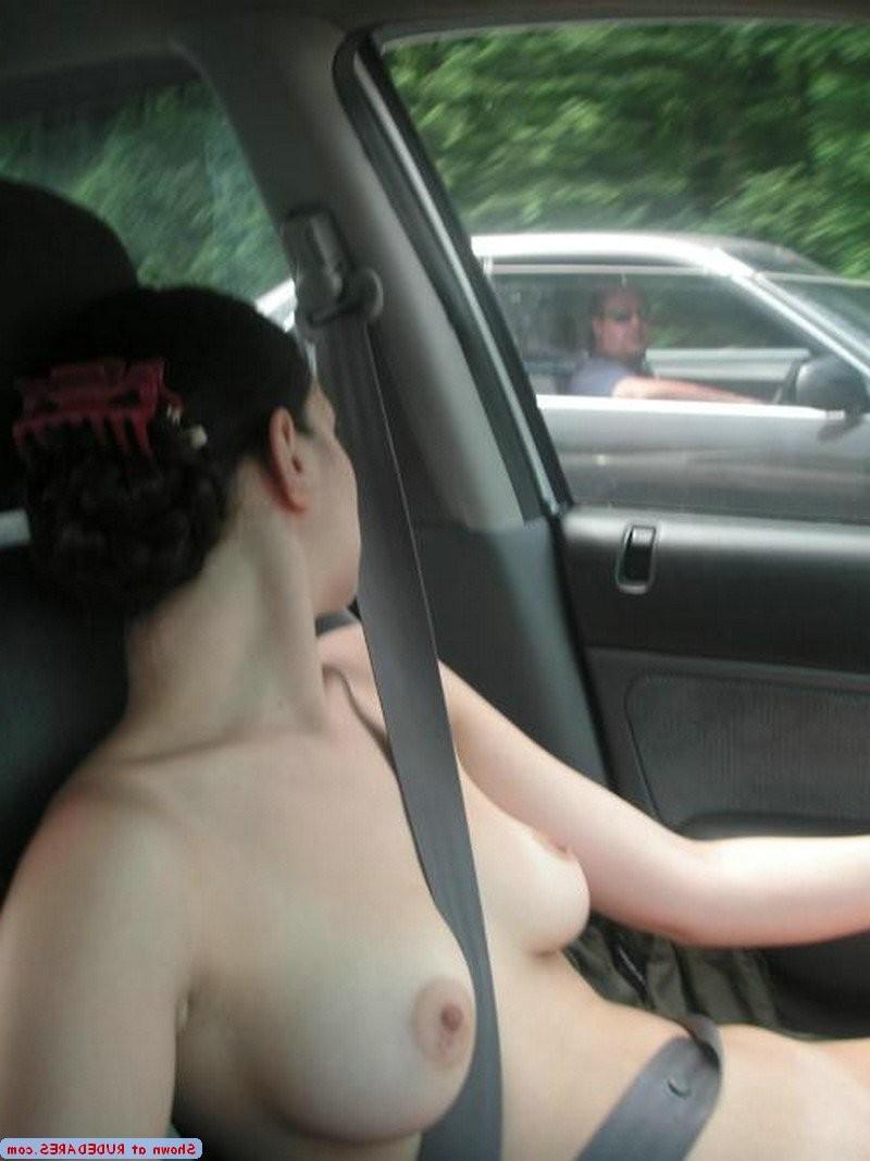 15P Girls loves public nudity