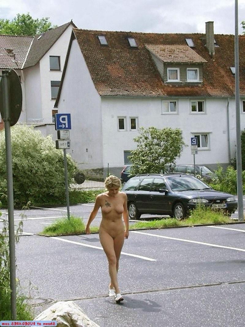 15P Amateur exhibitionists in public places