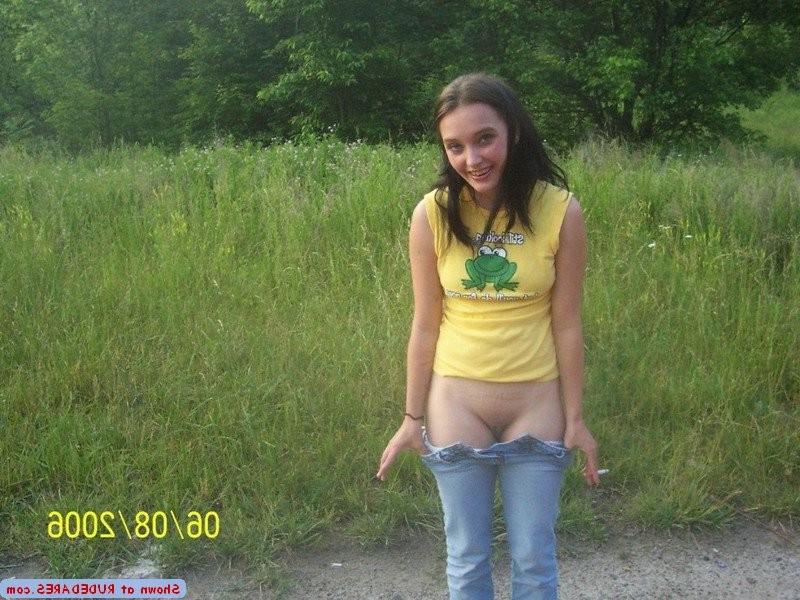 14P Going nude in public for amateur photos
