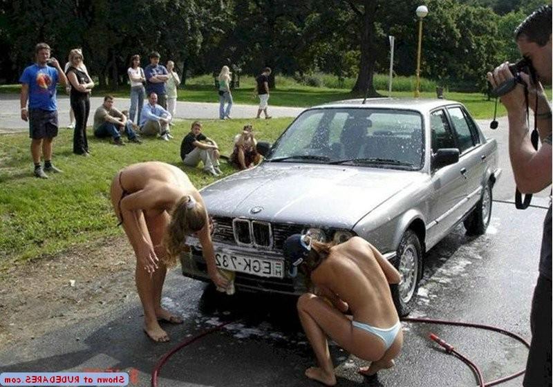 15P Exhibitionists in public