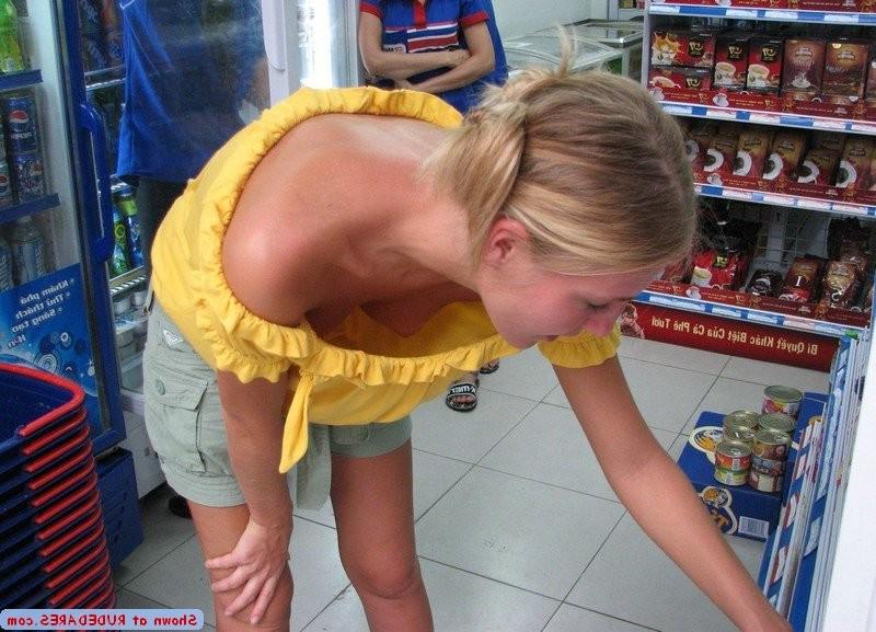 15P Downblouse and nipslips