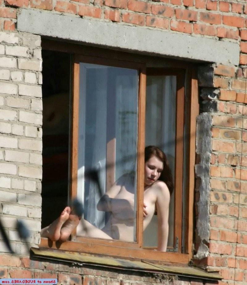 15P Genuine amateur girls caught naked