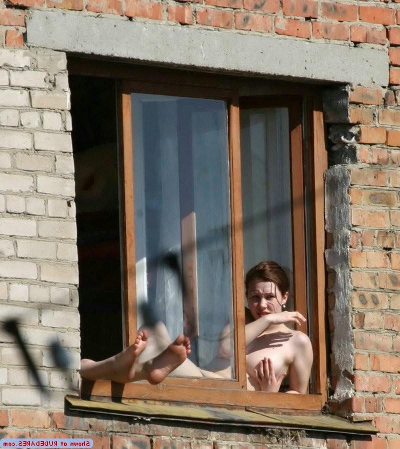 15P Genuine amateur girls caught naked