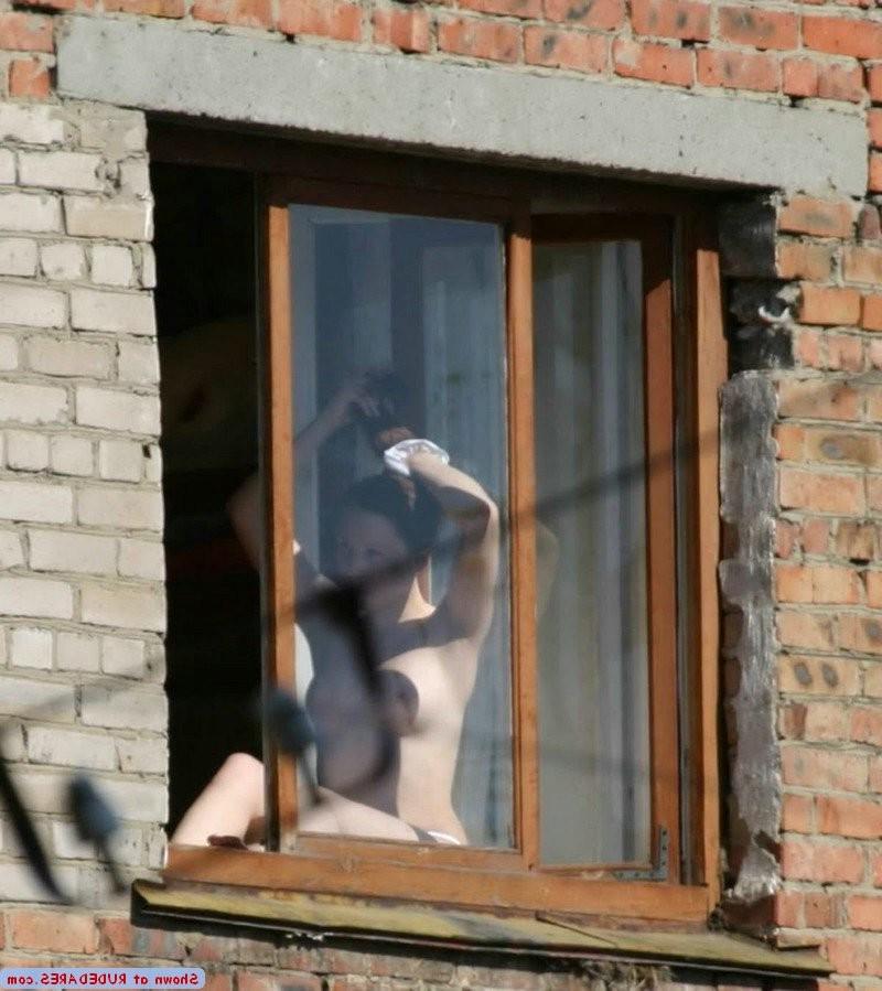 15P Genuine amateur girls caught naked