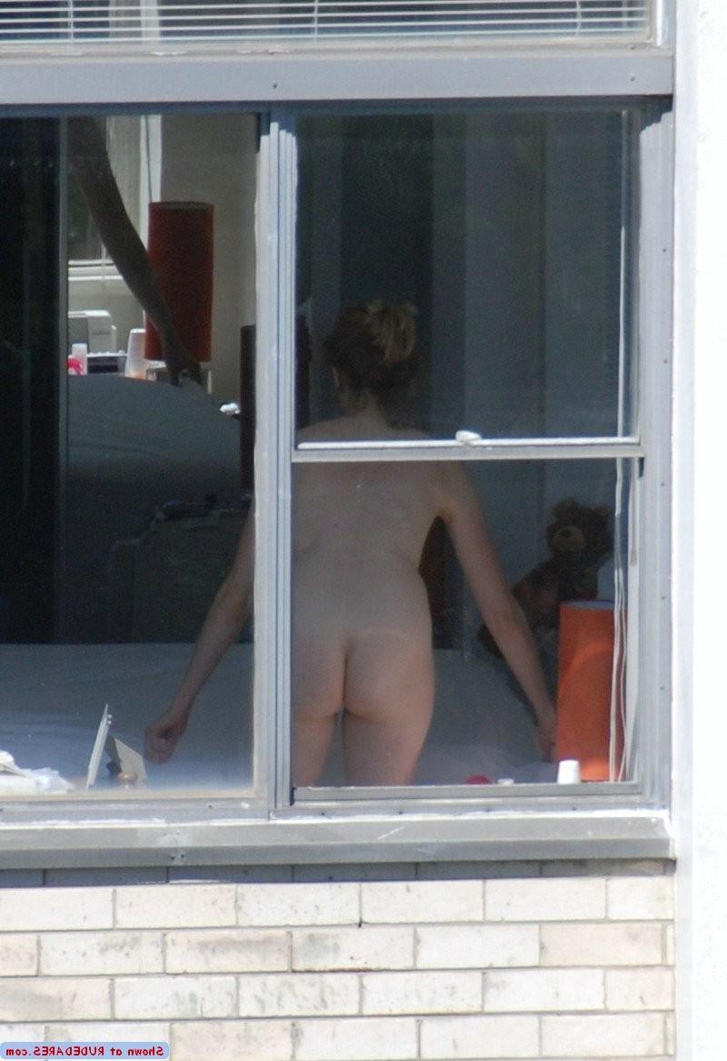 13P Candid exposure caught on camera