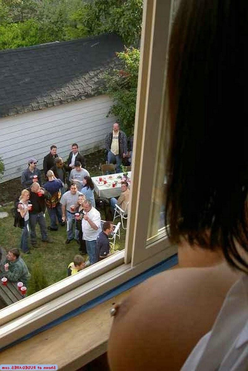 15P Candid female exposure